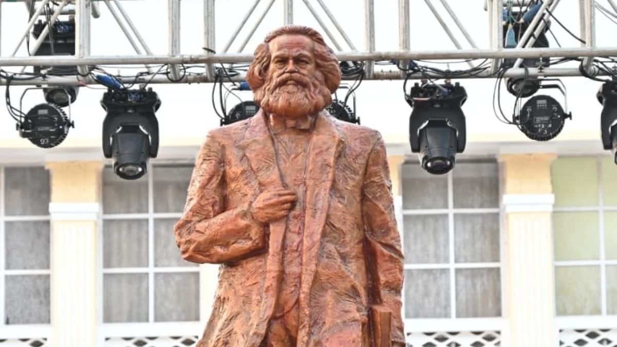 Karl Marx Statue