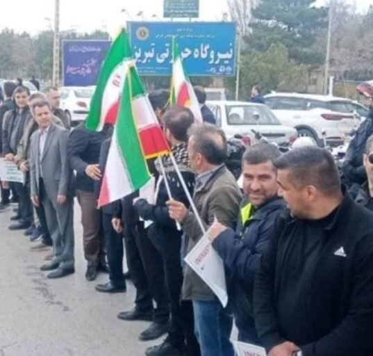 People of Iran Form Human Chains to Shield Bridges and Power Plants