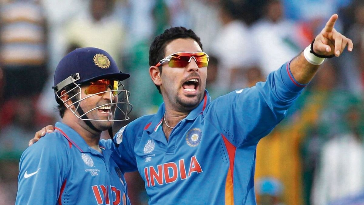 Yuvraj Singh - MS Dhoni